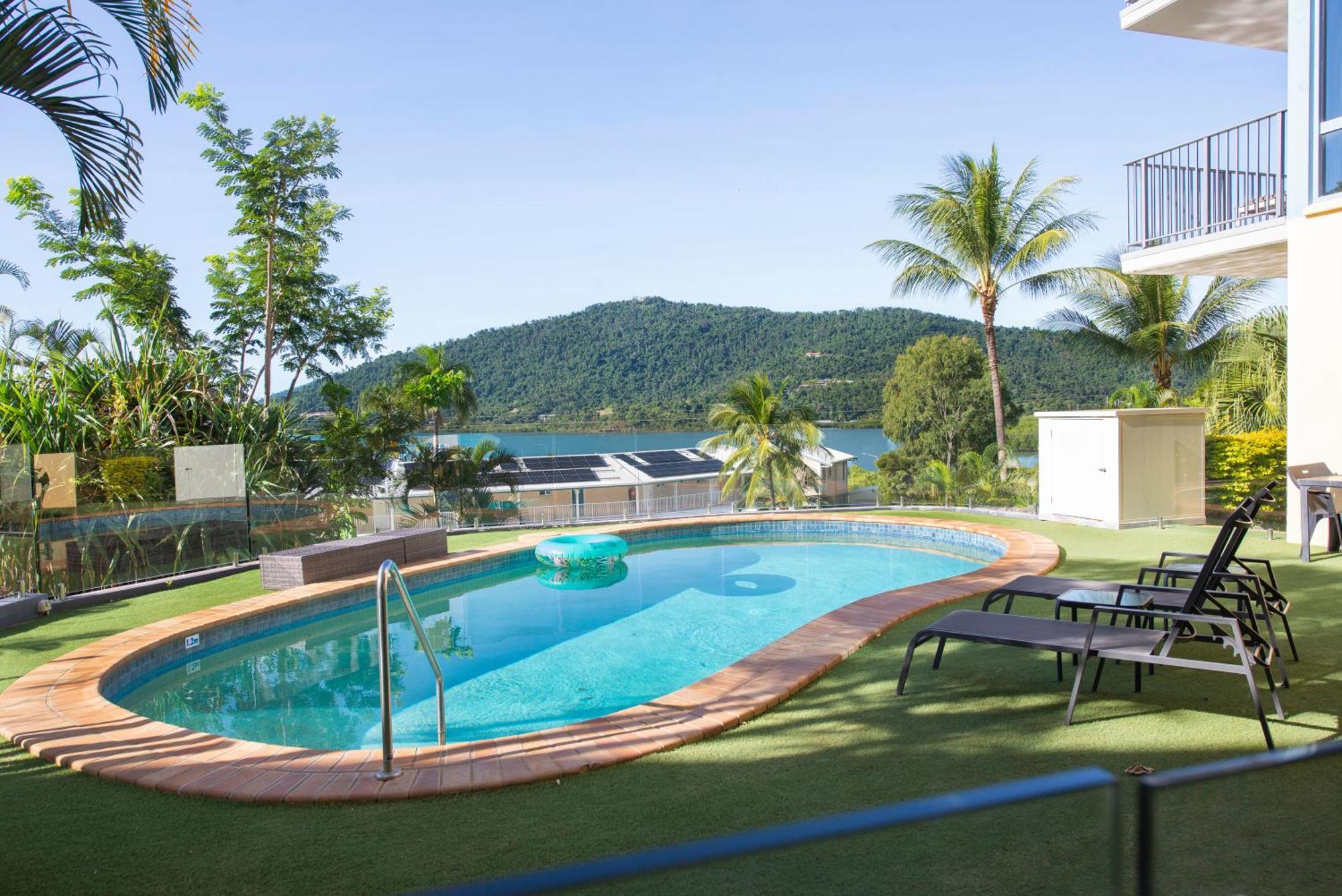 Coral Sea Vista Apartments Airlie Beach Ngoại thất bức ảnh