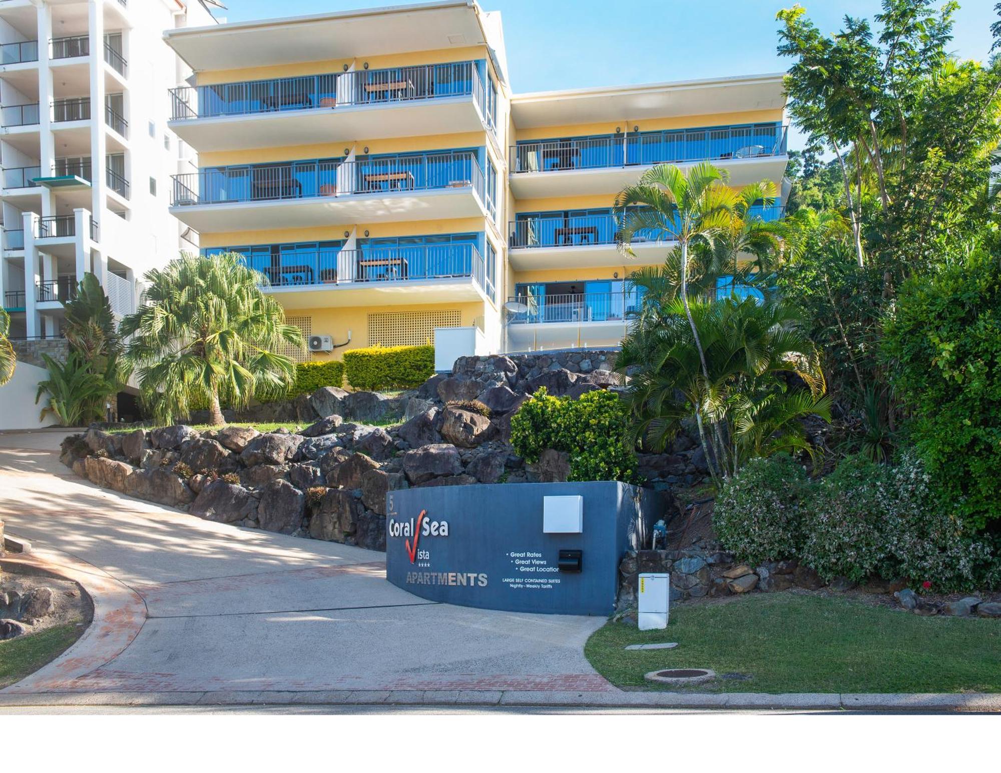 Coral Sea Vista Apartments Airlie Beach Ngoại thất bức ảnh
