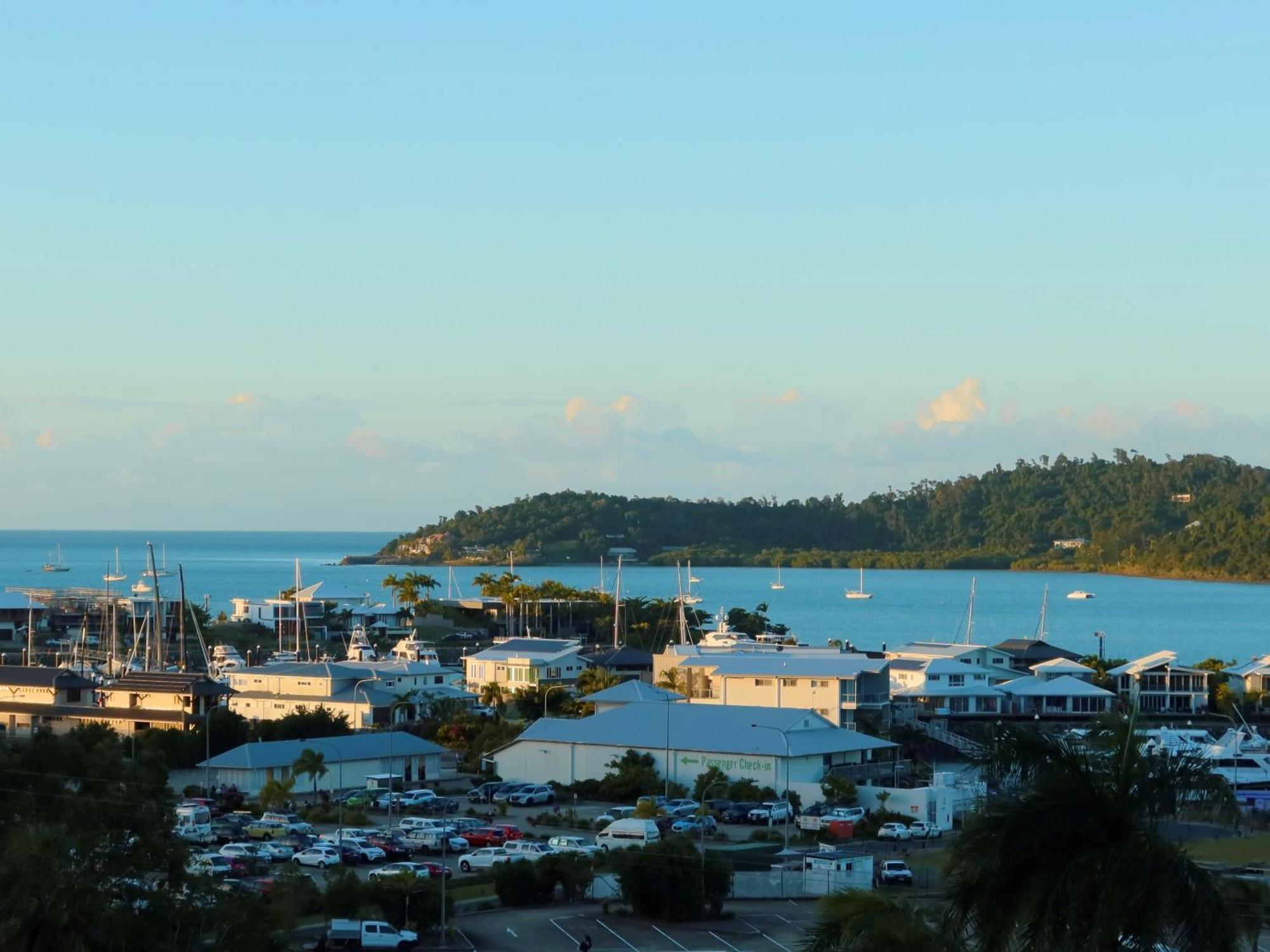 Coral Sea Vista Apartments Airlie Beach Ngoại thất bức ảnh