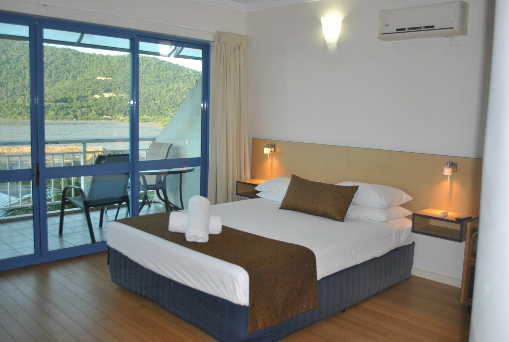 Coral Sea Vista Apartments Airlie Beach Ngoại thất bức ảnh