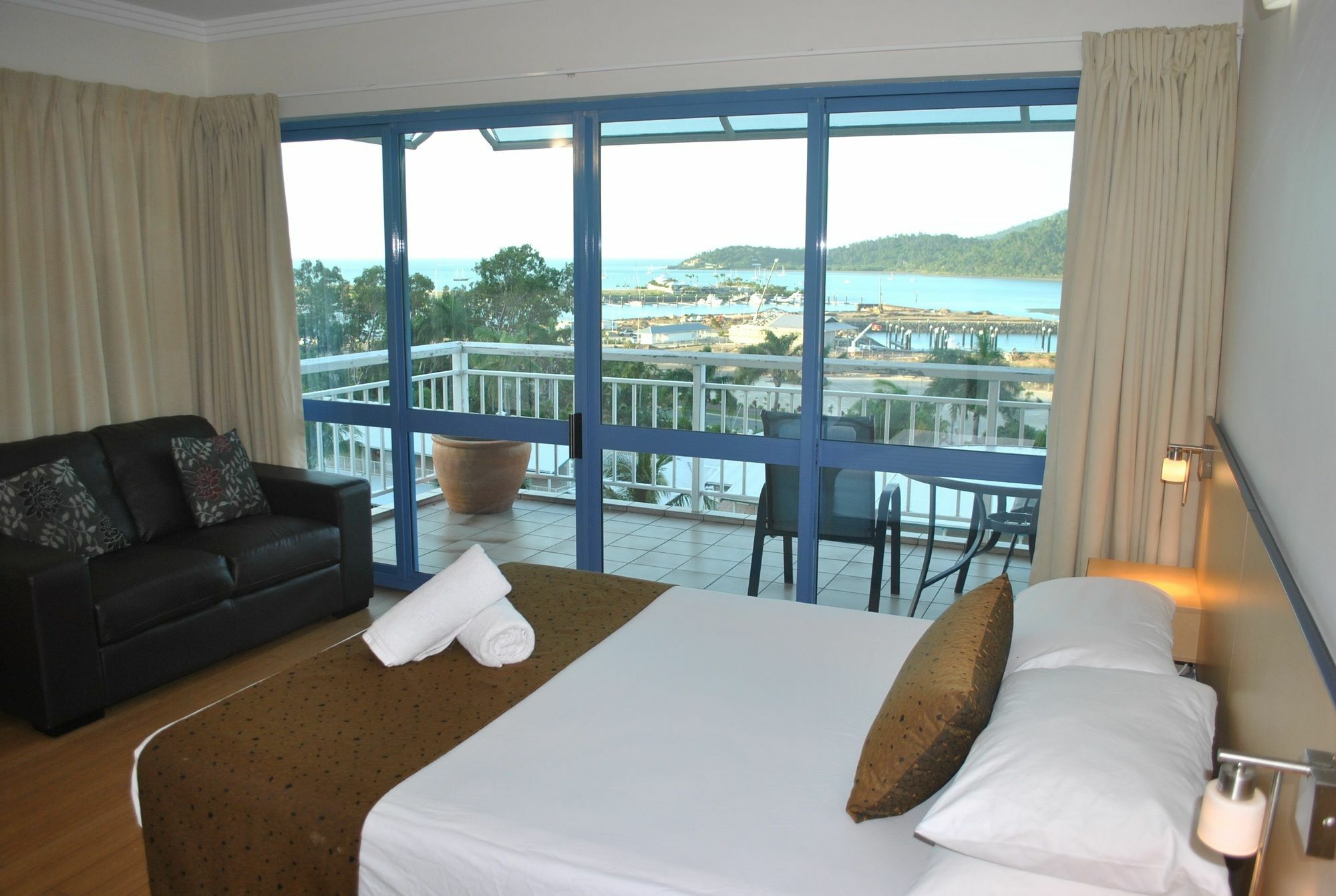 Coral Sea Vista Apartments Airlie Beach Ngoại thất bức ảnh